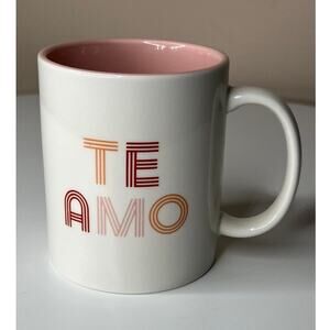 NWOT Room Essentials Te Amo Mug Stoneware Retro Graphic Cream & Pink Interior
